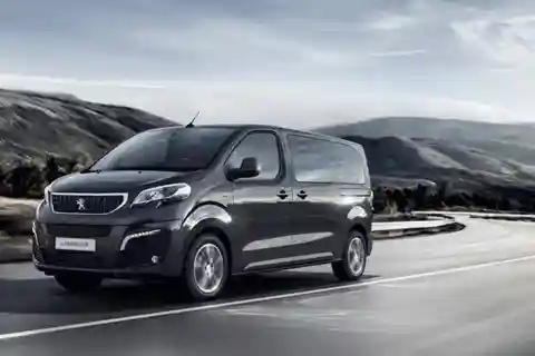 Keflavik flygplats: Privat transfer till Reykjavik stad
