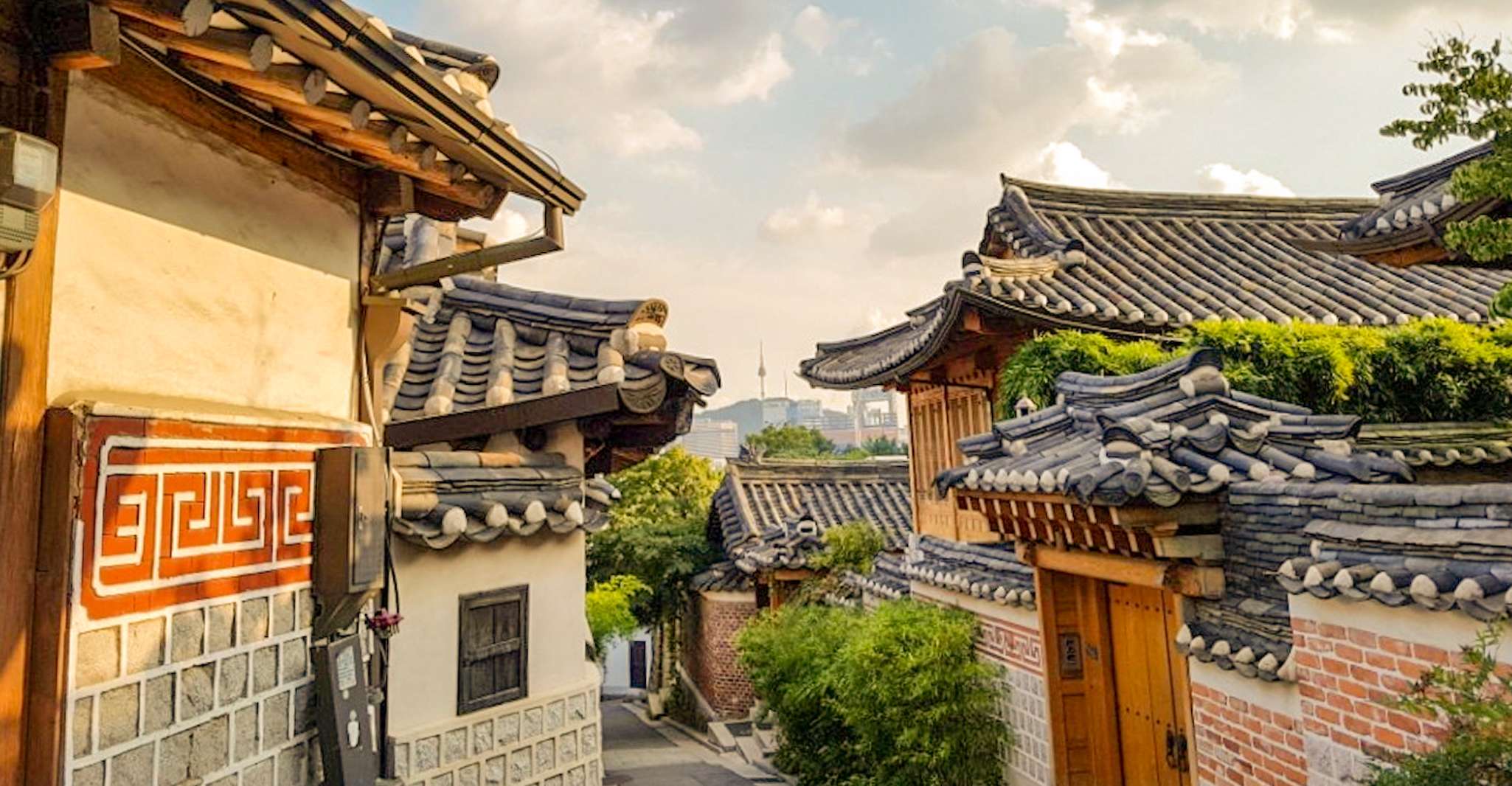 Seoul: Gyeongbok Palace and Bukchon Hanok Walking Tour