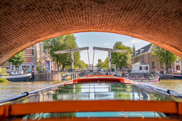 Ámsterdam: exposición Body Worlds y crucero por el canal