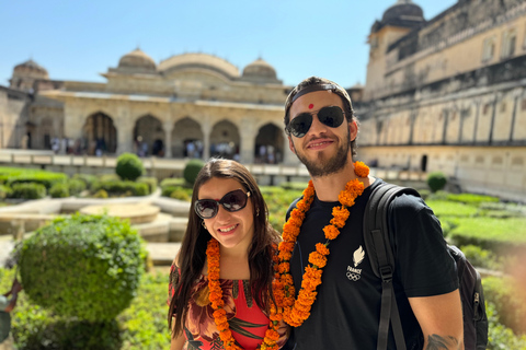 Highlights of Jaipur City on a Full Day Tour by Private CarJaipur: Highlights of Jaipur City on a Full Day Tour