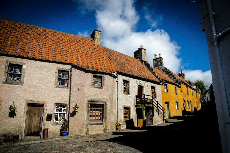 From Edinburgh: Outlander Full-Day Tour in Spanish