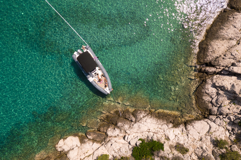 Split: privé boottocht van een hele dag naar Blue Lagoon en Trogir