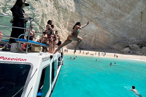 Tour de día completo a la Playa del Naufragio, Mirador y Cuevas Azules