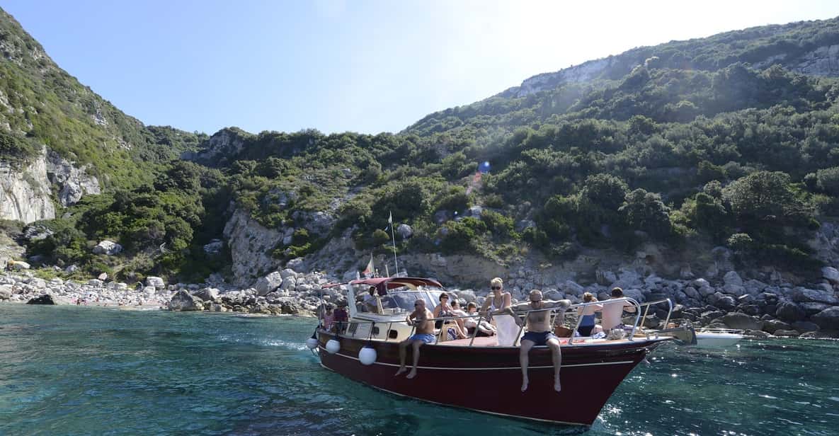 Salerno: 7-Hour Amalfi Coast Small Group Boat Tour