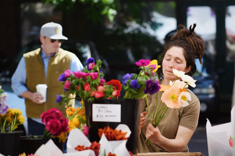 Seattle: Ballard Farmers Market Food & Nordic History Tour