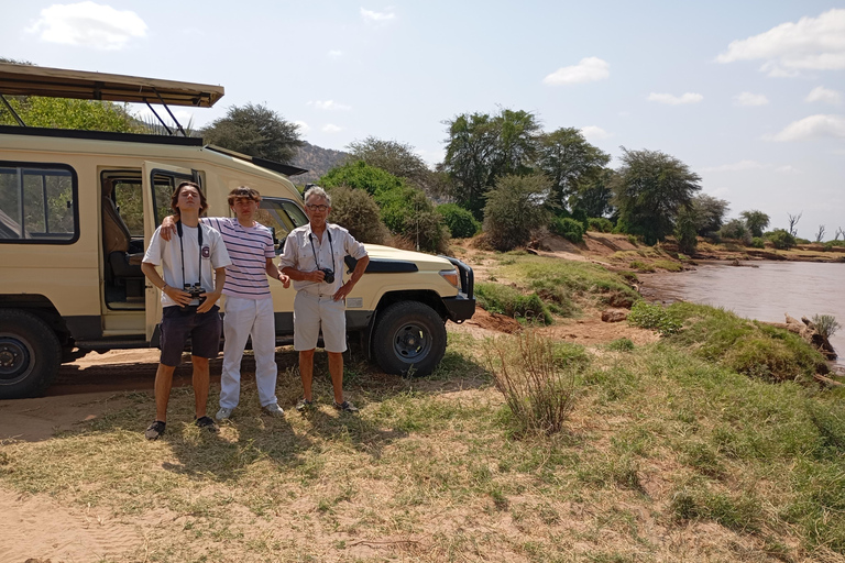 Nairobi: Maasai Mara Safari mit Übernachtung und KulturbesuchNairobi: Maasai Mara Übernachtungs-Safari mit Kulturbesuch