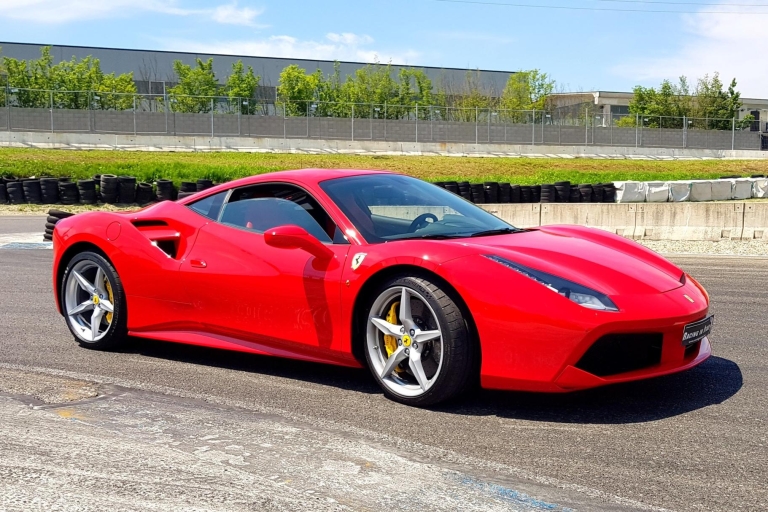 Mailand: Testfahrt mit einem Ferrari 488 auf einer Rennstrec