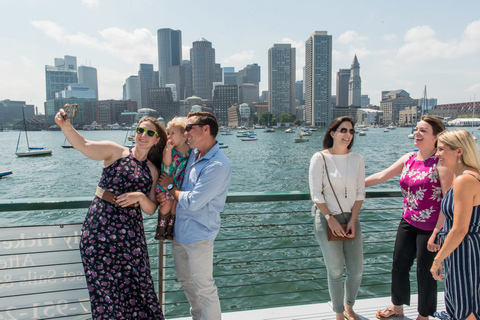 Crociera nel fine settimana nel centro di Boston Harbor con brunchCrociera brunch del fine settimana a bordo della classica &quot;aurora boreale&quot;