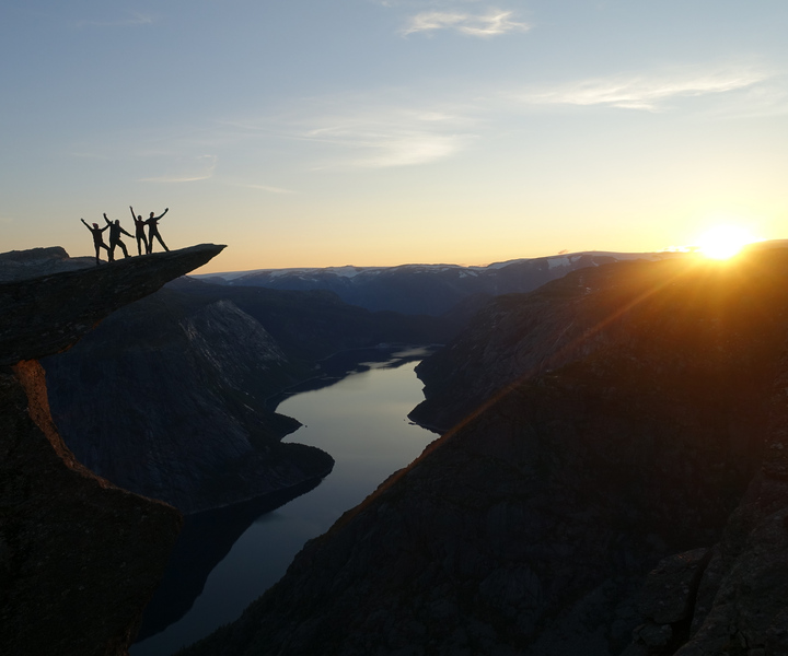 Odda: Trolltunga Sunset Overnight Hiking Trip