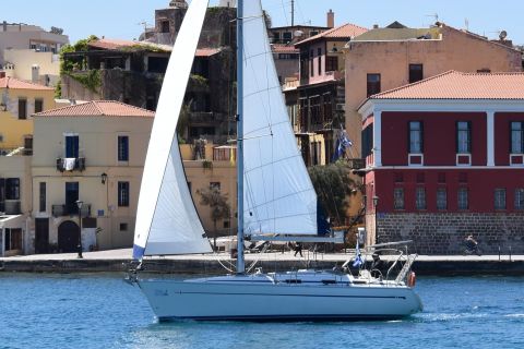 Chania: Private Sailing Cruise with Snorkel, Lunch & Drinks