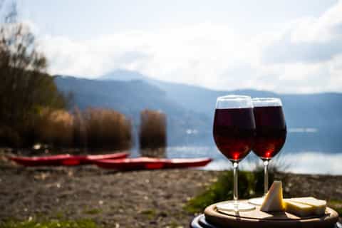 Rome: Kayak Food and Wine Tour in Castel Gandolfo Lake