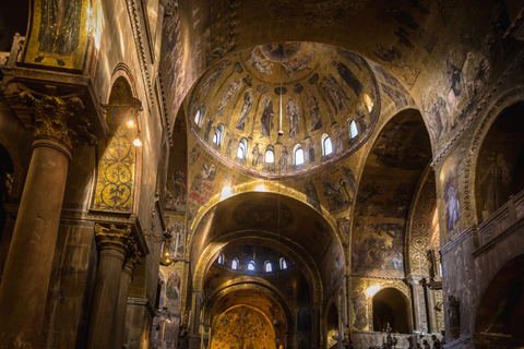 Veneza: Visita à Basílica de São Marcos e Galeria de História de VenezaTour particular - Salões principais da Basílica de São Marcos