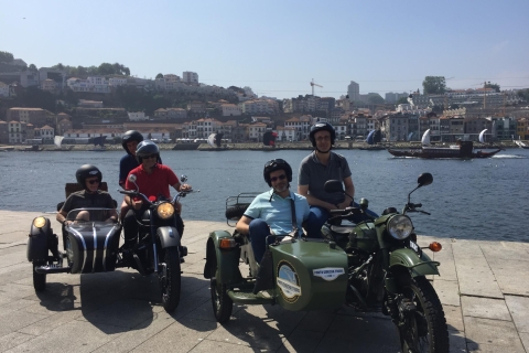 Porto: visite privée d'une journée en sidecarVisite privée en side-car du matin