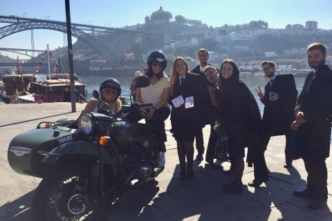 Porto: Całodniowa, prywatna wycieczka po SidecarPoranna prywatna wycieczka sidecar