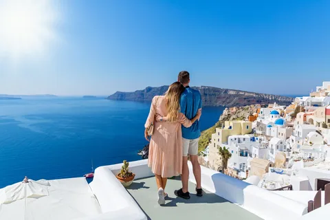 Fira: Traditional Villages Guided Day Trip with Oia Sunset