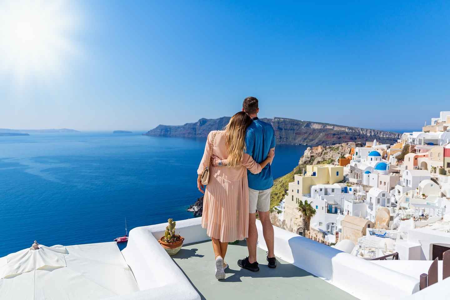 Fira: Traditional Villages Guided Day Trip with Oia Sunset - Tour in English