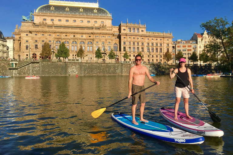 Praga: 2 ore di paddle boarding nel centro cittàPraga: 2 ore di paddle boarding nel centro della città