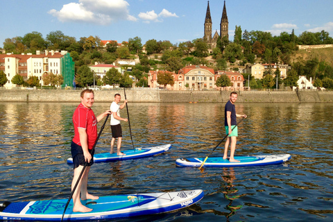 Praga: 2 ore di paddle boarding nel centro cittàPraga: 2 ore di paddle boarding nel centro della città