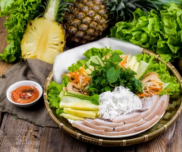 Hoi An: Avond Food Tour met 7 proeverijen en boottocht