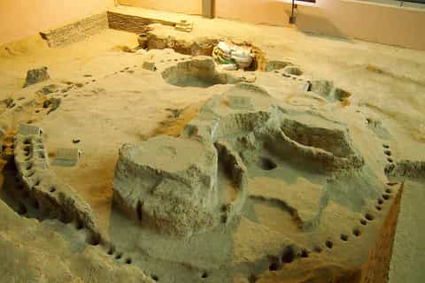 Xi'an: Terracotta Warriors and Banpo Museum Coach Tour