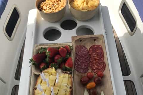 Comida y bebida