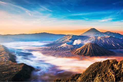 Borobudur, Mount Bromo, and Ijen: 4-Day Tour from Yogyakarta