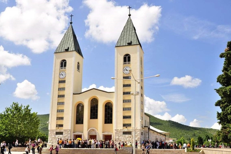 Visite privée de Sarajevo : excursion d'une journée à MedjugorjeDe Sarajevo: visite d'une journée à Medjugorje