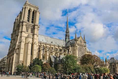 Paris: Notre Dame Quarter & St. Chapelle Kids & Family Tour