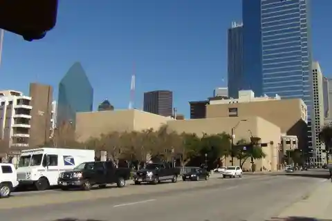 Dallas: Small-Group City Highlights Tour