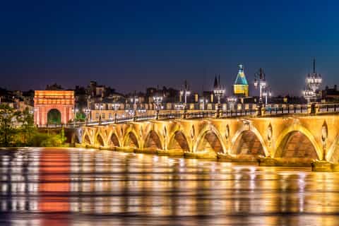 Bordeaux by Night: Private Tour in a Citroën 2CV