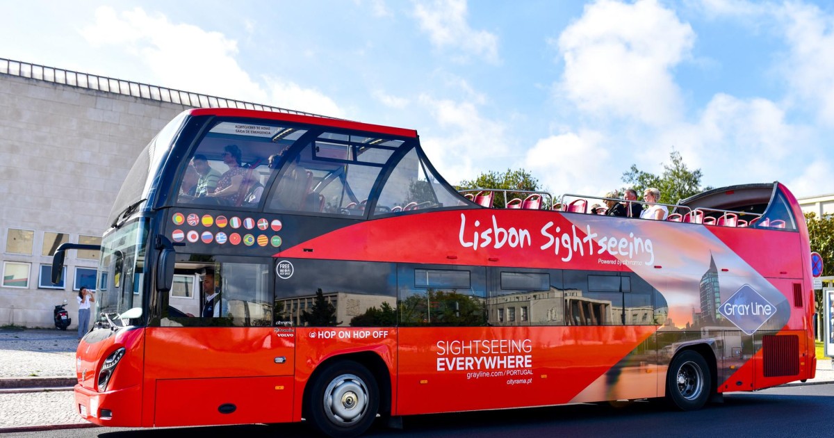 tour bus lisbon
