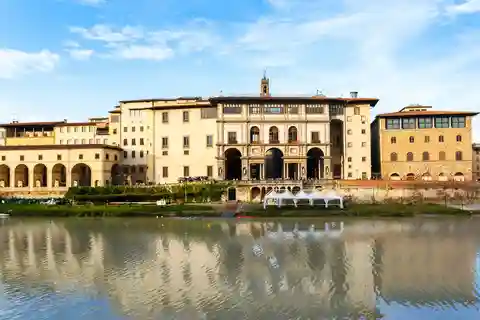 Piccoli gruppi: Uffizi e tour a piedi di Firenze salta la fila
