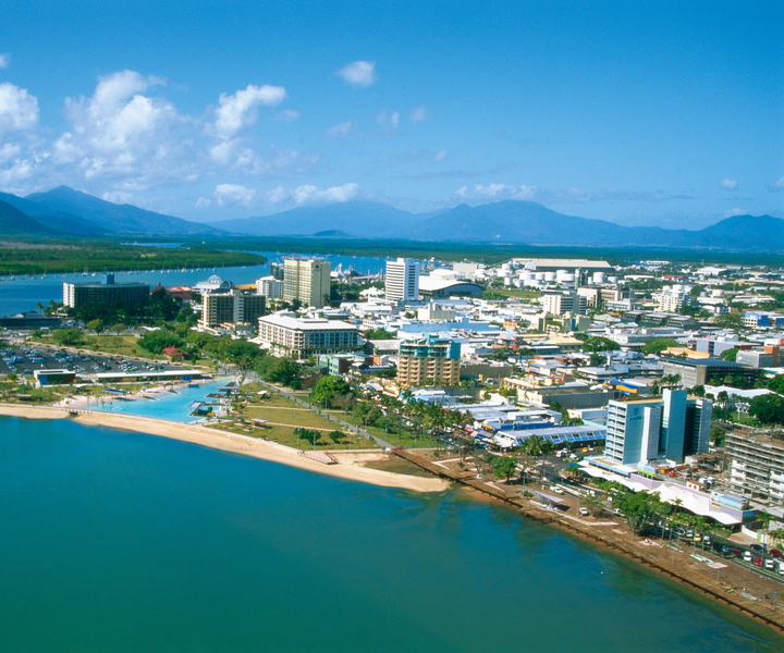 Discover Cairns: Cairns River Cruise & City Sights Tour
