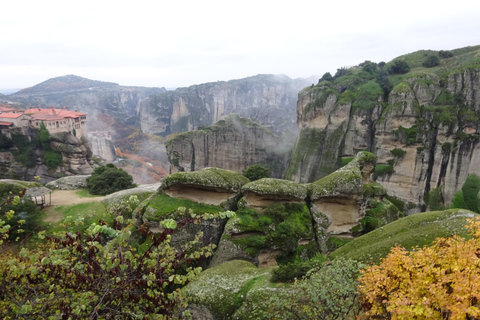 3-Day Delphi & Meteora Tour with guide,tickets,hotel pick up