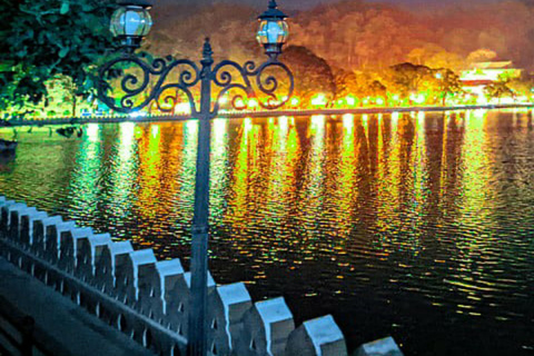 Kandy: Night Tour with Temples and attractions in the area Kandy Night Tour with Temples,attractions in the area by tuk