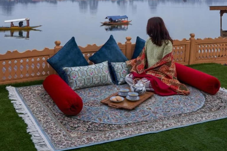 Kashmir: 5-Day Private Tour with Accommodation