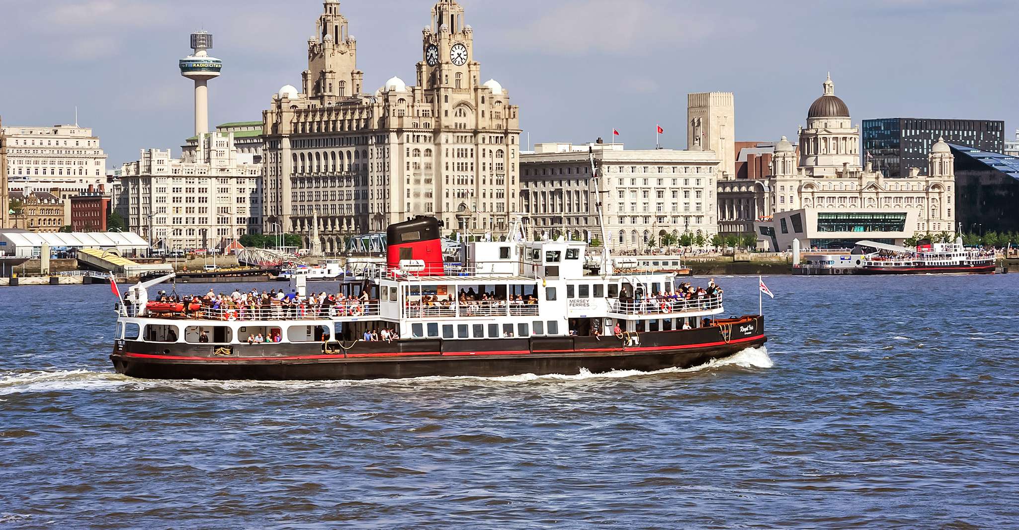 Liverpool, Sightseeing River Cruise on the Mersey River - Housity