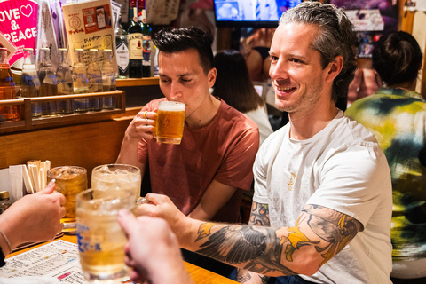 Tokyo: Shinjuku Bar Hopping & Karaoke Night Tour