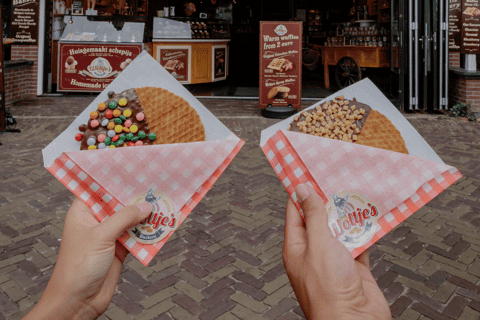 Volendam: Stroopwafel Making and Tasting Experience