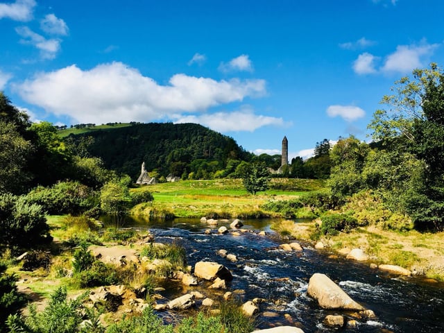 Dublino: Tour di un giorno sulle montagne di Wicklow con visita a Glendalough