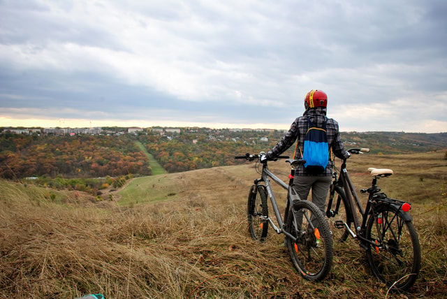 Visit From Iasi Full-Day Bike Tour in Romania & its Surroundings in Iasi