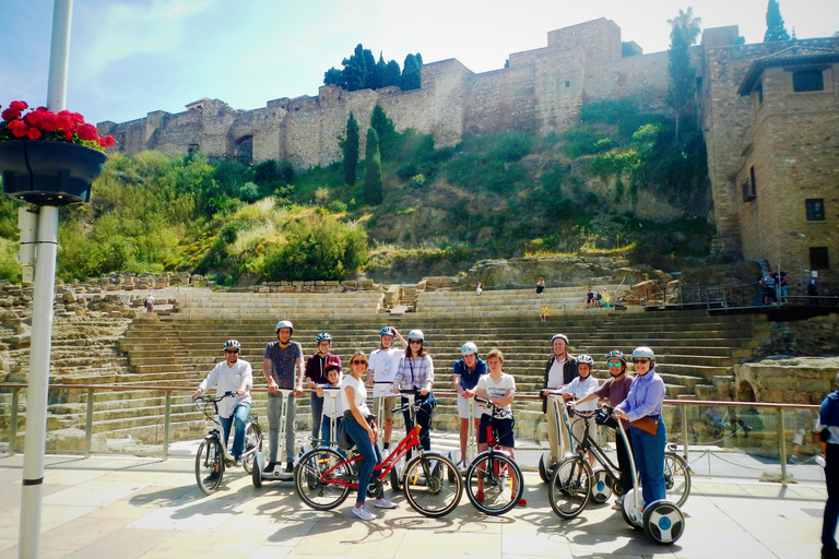 Málaga: Rent a Bike & Ride All Around