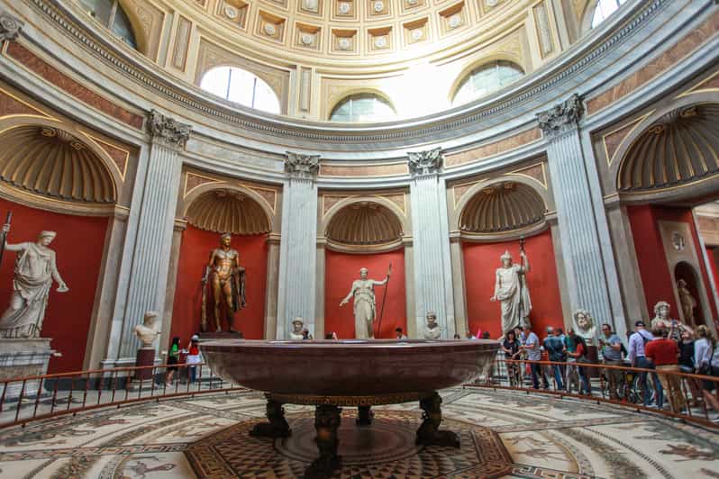 Museos Vaticanos con acceso a las tumbas papales