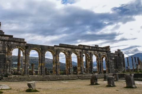 Desde Fez: Excursión de un día a Mequinez, Volubilis y Moulay Idriss