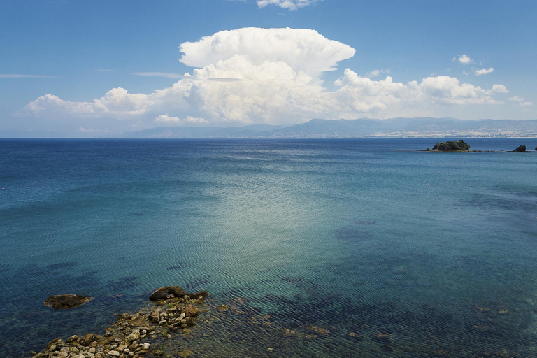 Pafos: Crucero por la Bahía de Coral y San Jorge con almuerzo y servicio de recogida