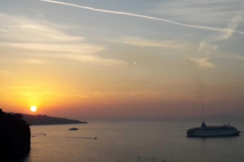 Sorrento: Zachód słońca na wybrzeżu Sorrento