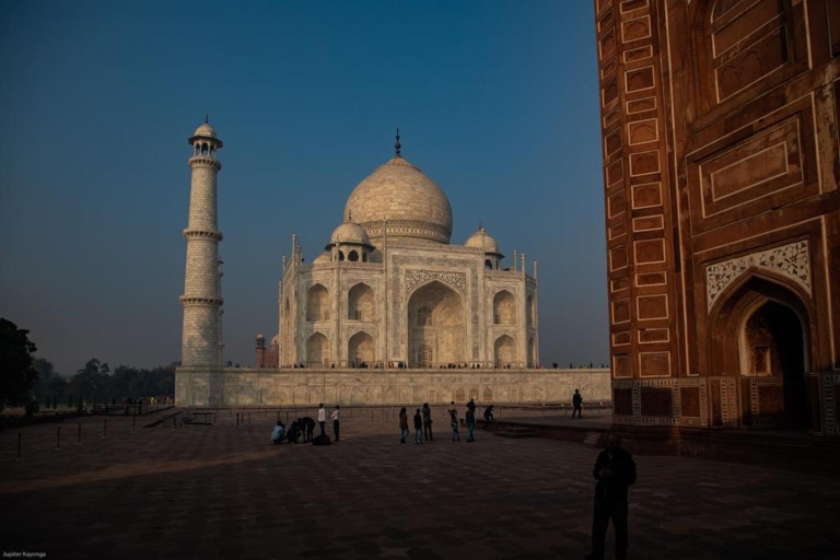 Z Jaipur: prywatna wycieczka do Taj Mahal tego samego dniaWycieczka z przewodnikiem i wejściem do zabytków i lunchem