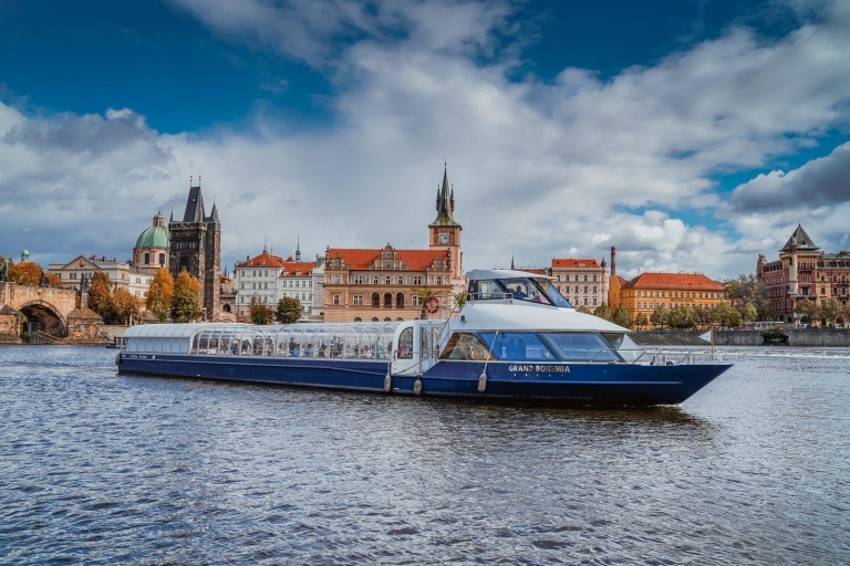 Praga: crucero ecológico nocturno por el río Vltava con Prosecco