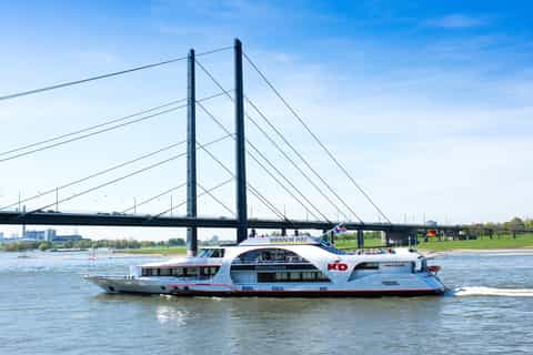 Düsseldorf: Panoramic Boat Cruise on the Rhine