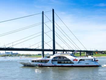 Düsseldorf: 1-stündige Panoramafahrt auf dem Rhein Düsseldorf: 1-stündige Panoramafahrt auf dem Rhein